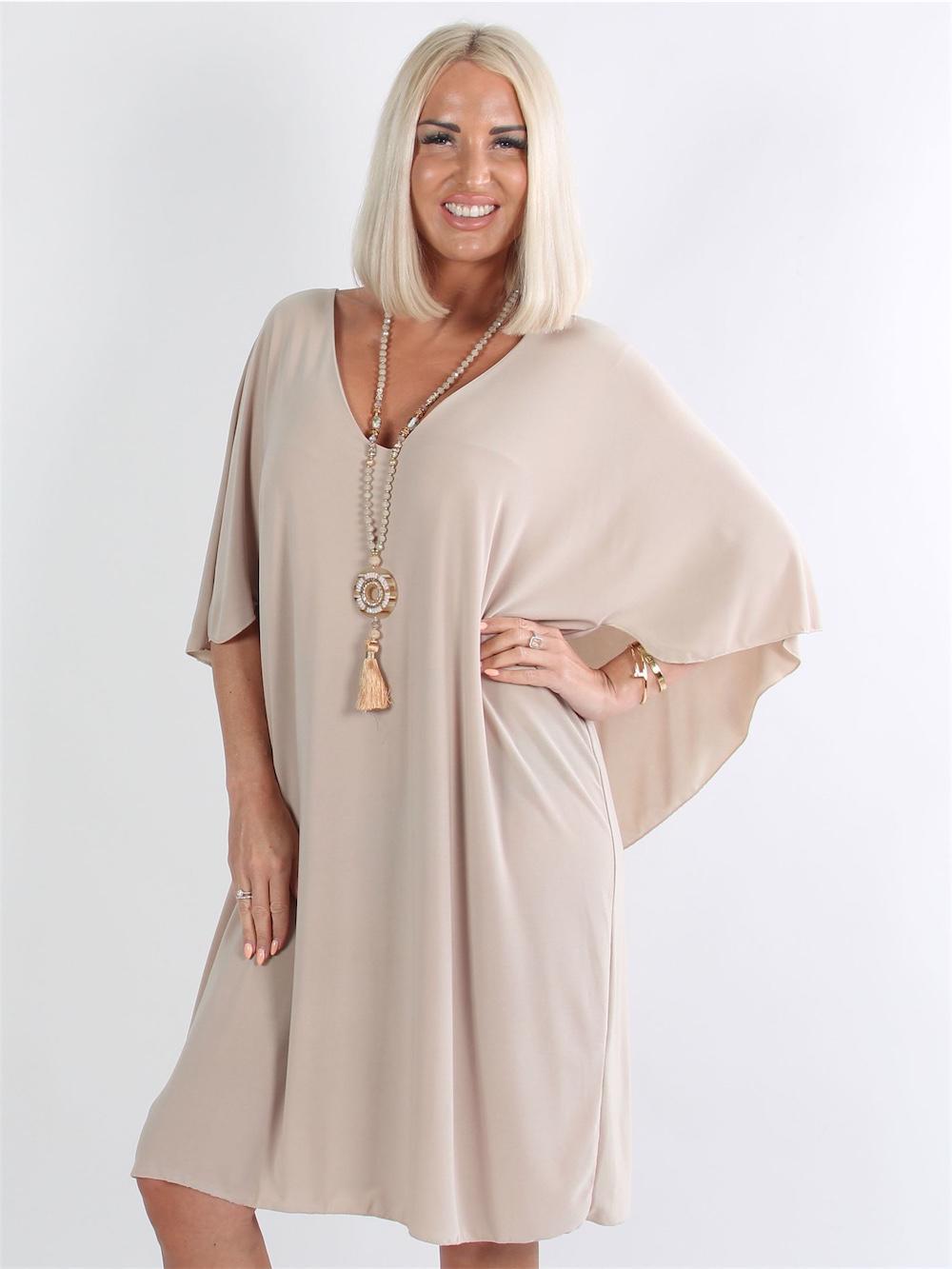Jovana Dress - Klänning med fladdermusärmar och låg rygg